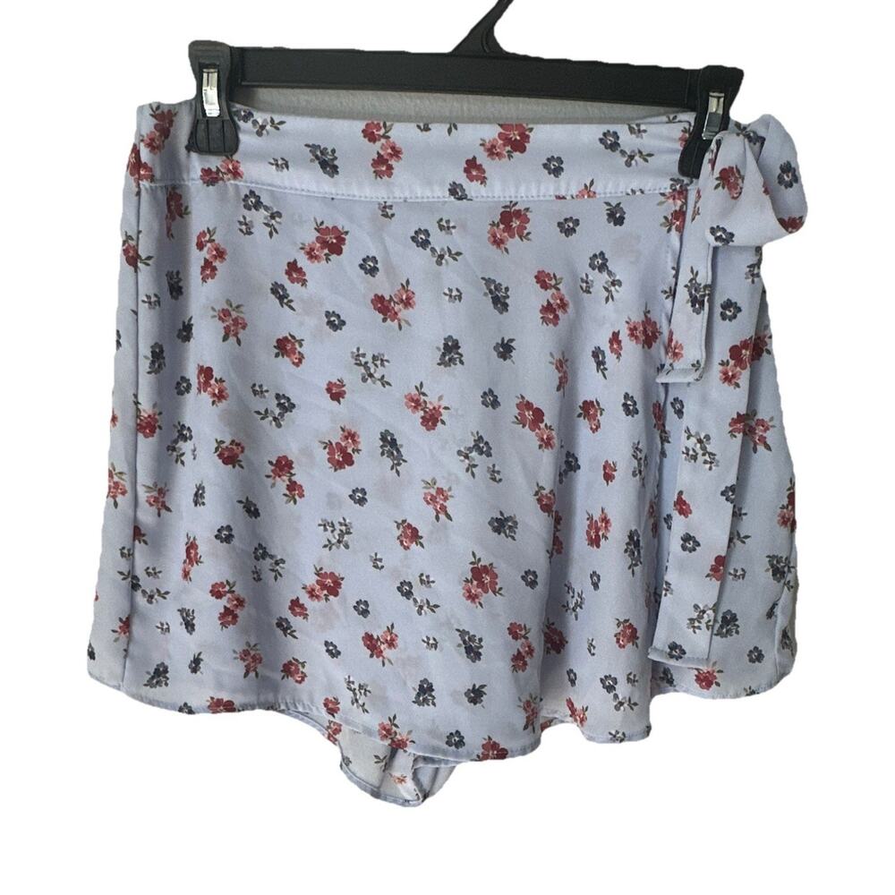 Altar'd State Women’s Light Blue Floral Wrap Shorts